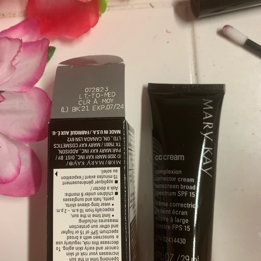 Cc Cream Light To Medium Mary Kay